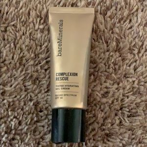 Bare minerals complexion rescue